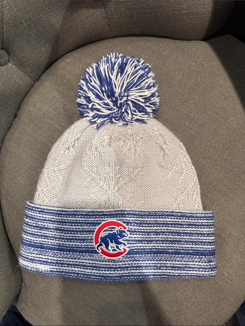 New Era Chicago Cubs Gray and Blue Pom Knit Beanie
